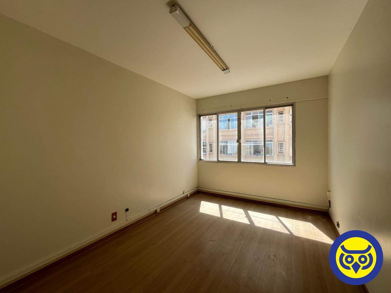 Salas/Conjuntos para aluguel no Centro: 