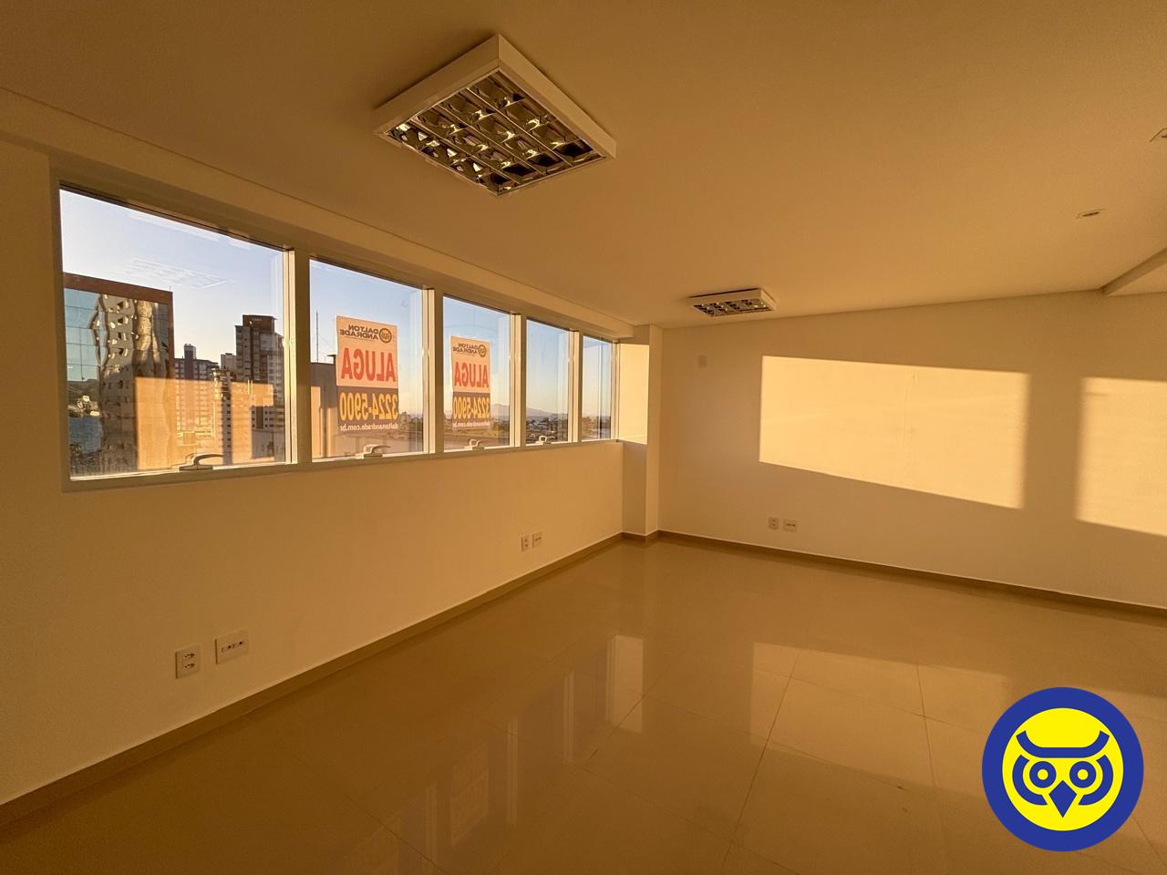 Sala para aluguel no Estreito: