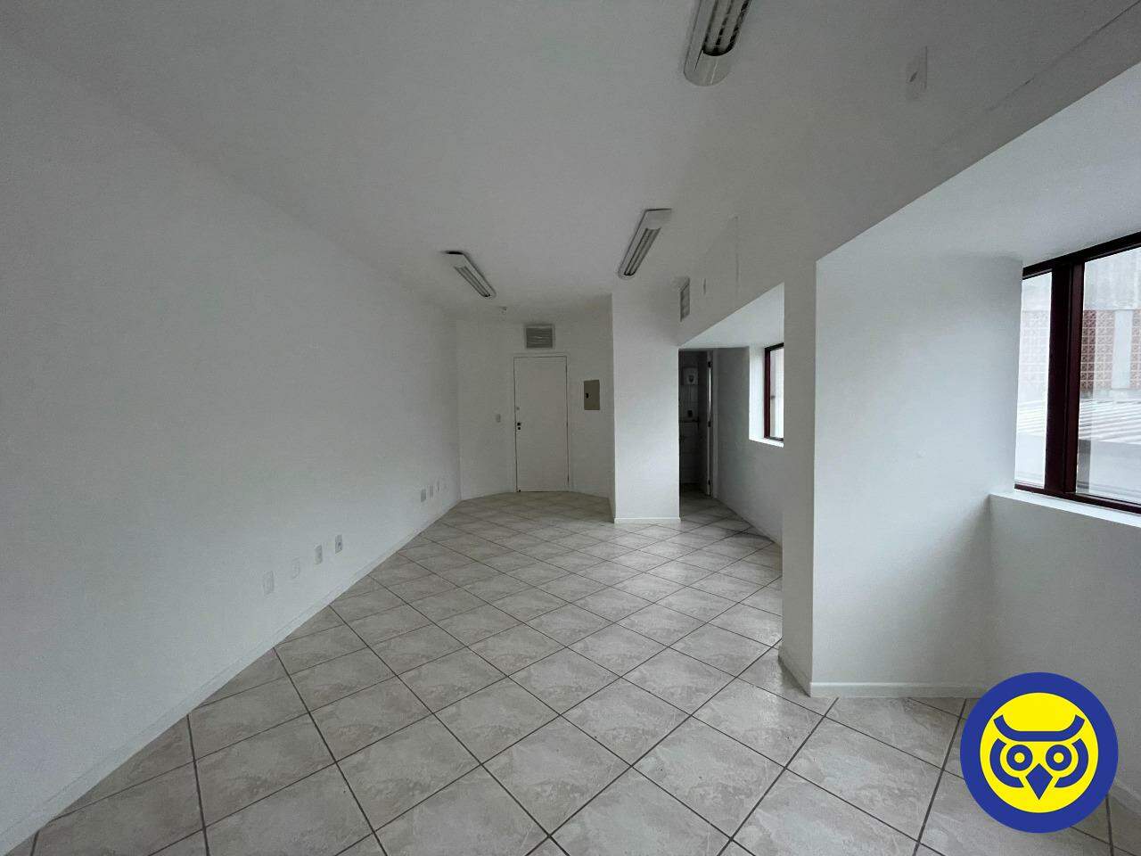 Sala para aluguel no Centro: