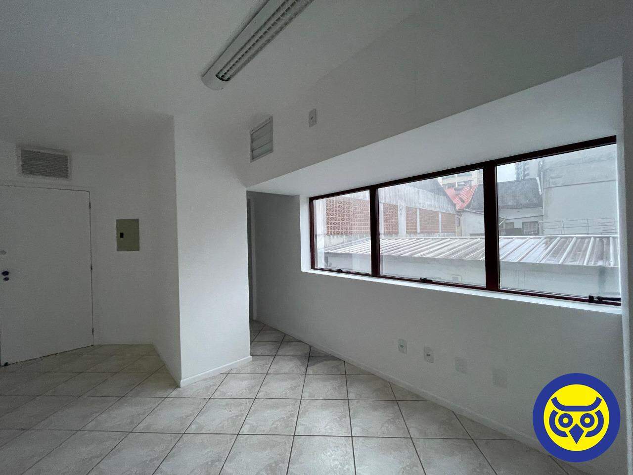 Sala para aluguel no Centro: 