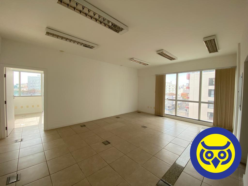 Salas/Conjuntos para aluguel no Centro: 