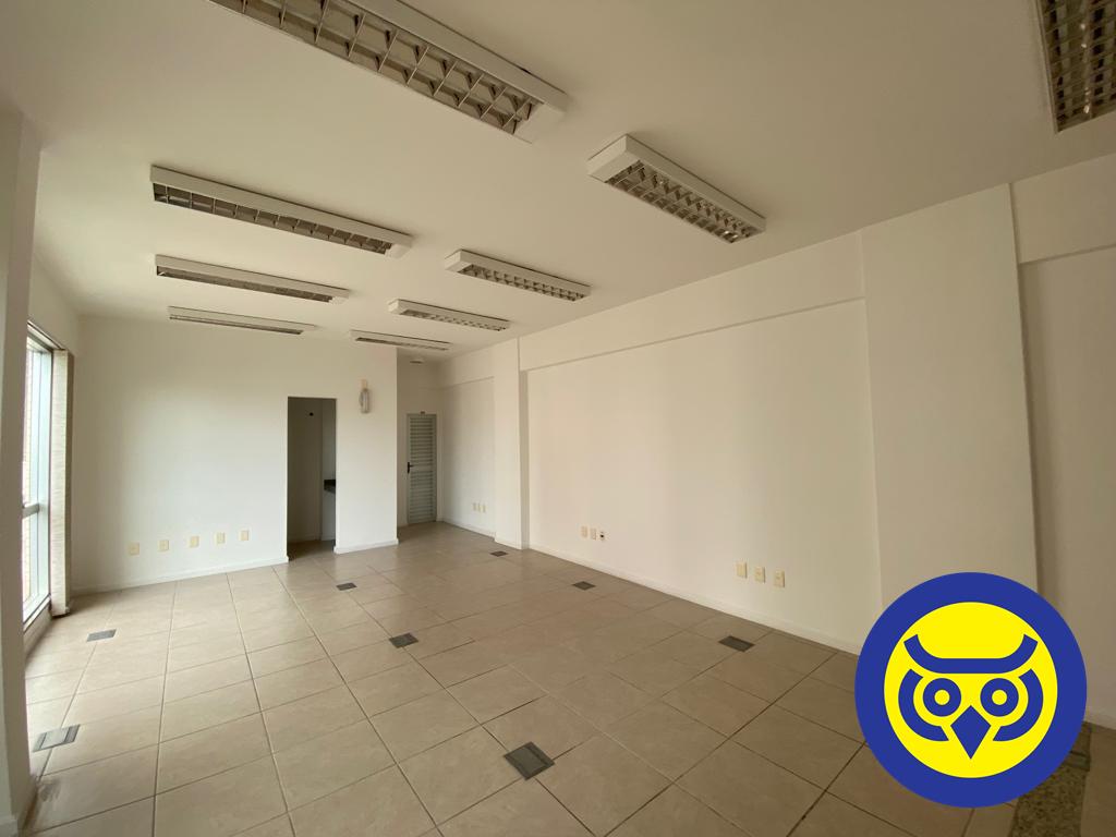 Salas/Conjuntos para aluguel no Centro: 