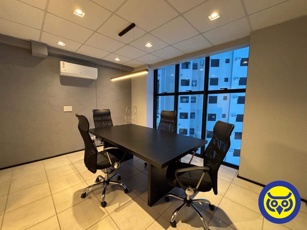 Salas/Conjuntos para aluguel no Centro: 