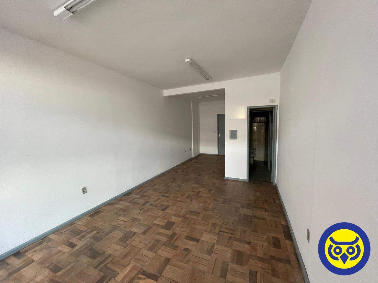 Salas/Conjuntos para aluguel no Centro: 