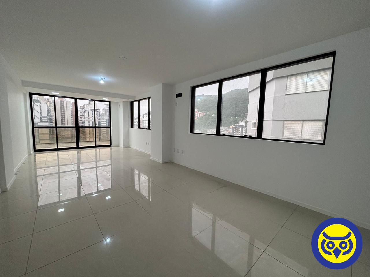 Salas/Conjuntos para aluguel no Centro: 