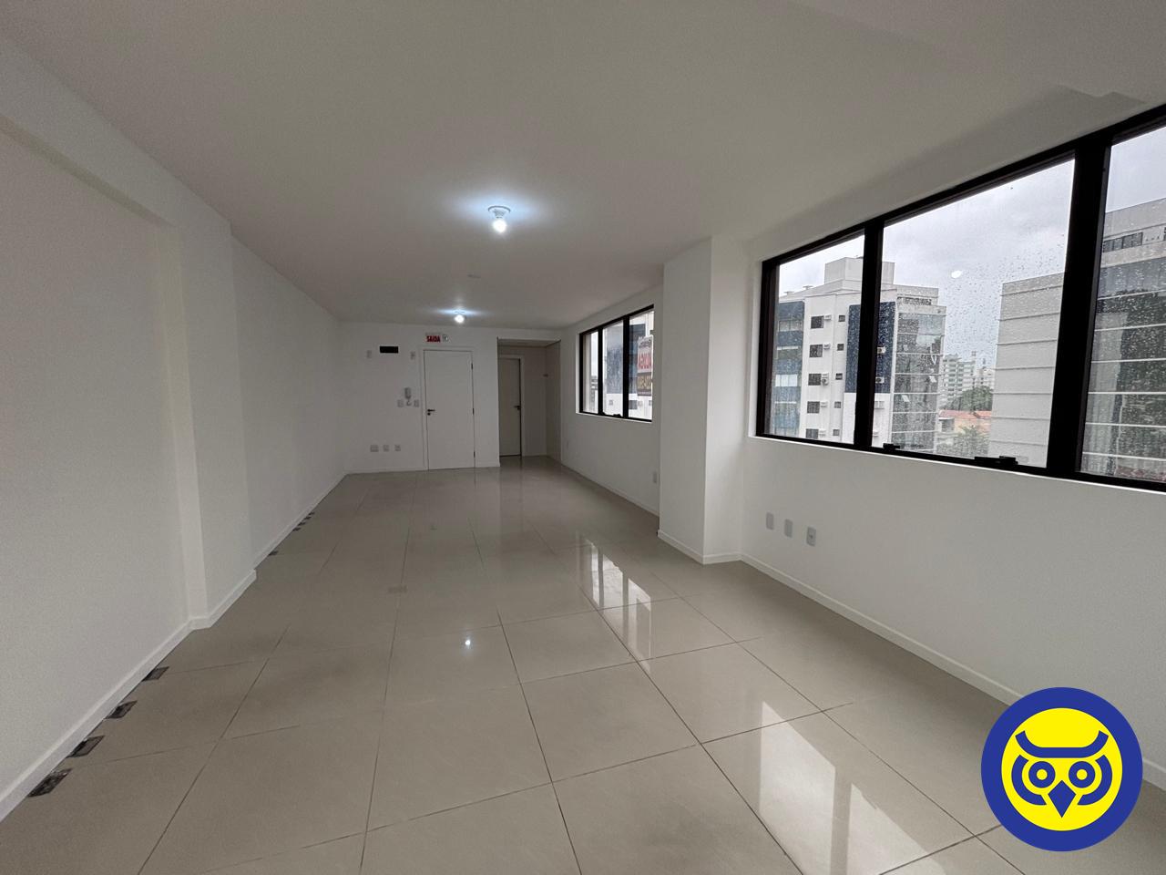 Salas/Conjuntos para aluguel no Centro: 