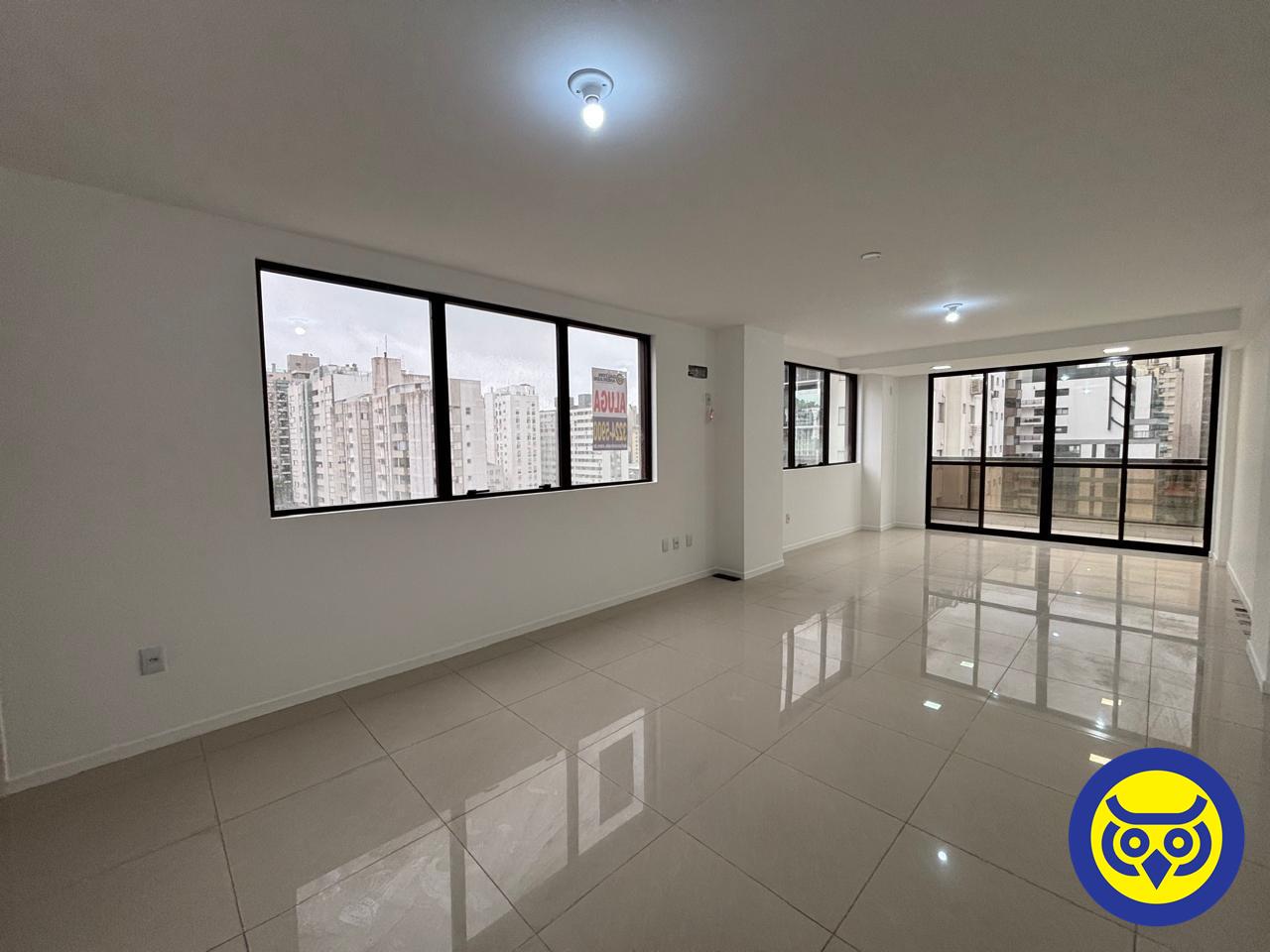 Salas/Conjuntos para aluguel no Centro: 