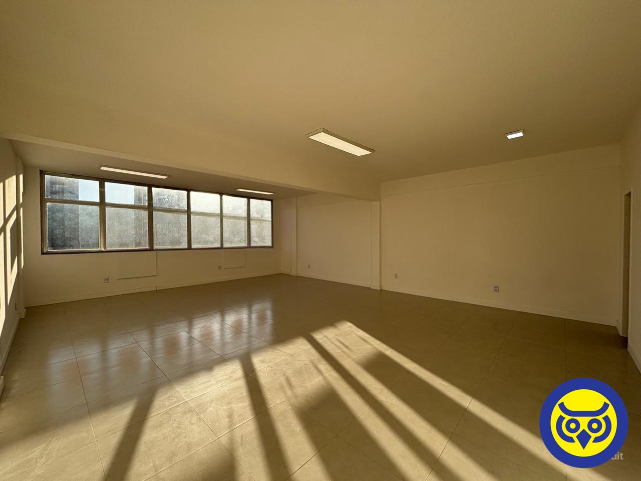 Sala para aluguel no Centro: 