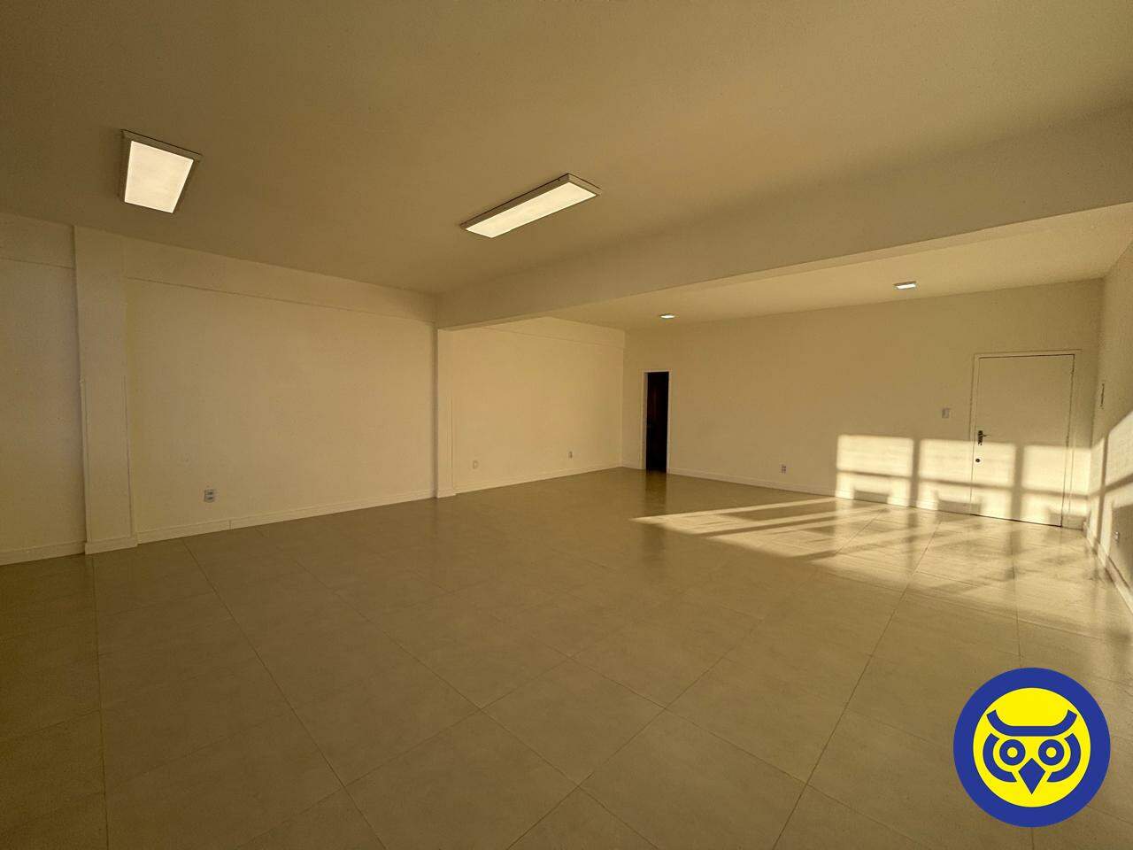 Sala para aluguel no Centro: