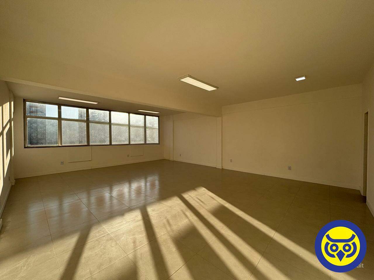 Sala para aluguel no Centro: