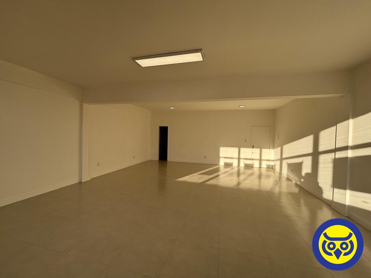 Sala para aluguel no Centro: