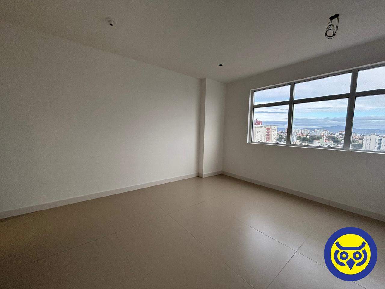 Salas/Conjuntos para aluguel no Estreito: 