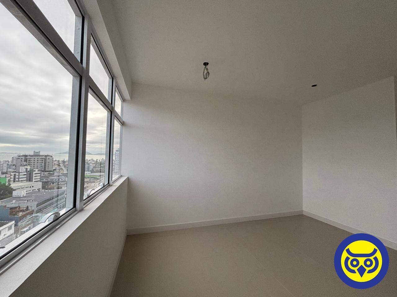 Salas/Conjuntos para aluguel no Estreito: 