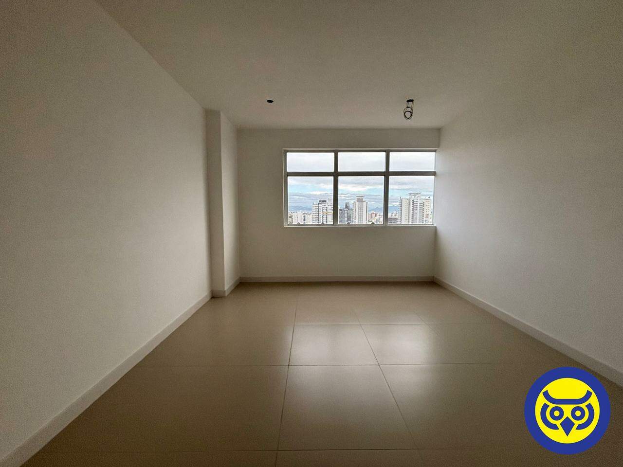 Salas/Conjuntos para aluguel no Estreito: 