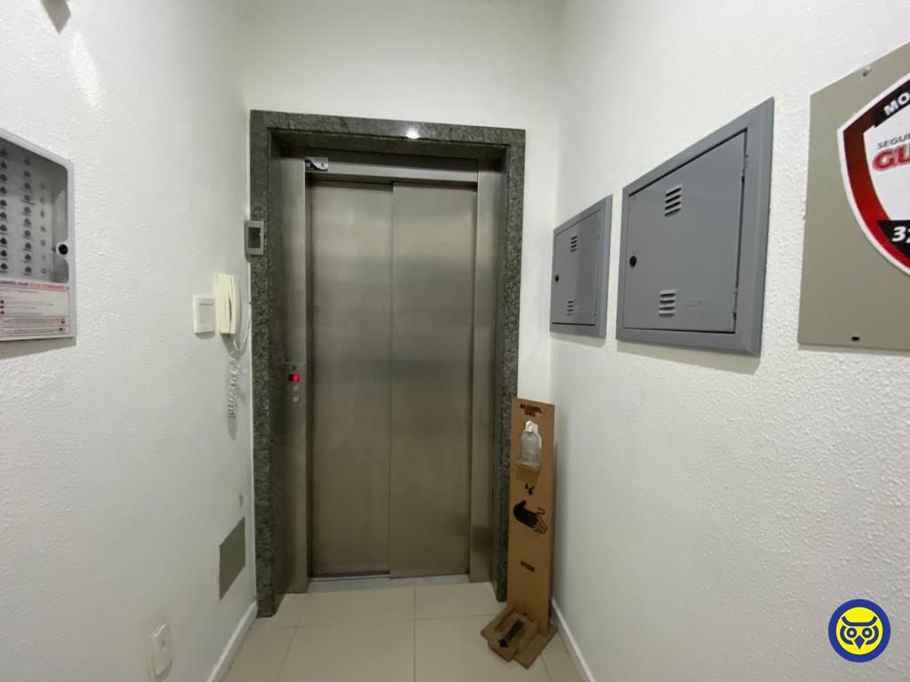 Salas/Conjuntos para aluguel no Córrego Grande: 