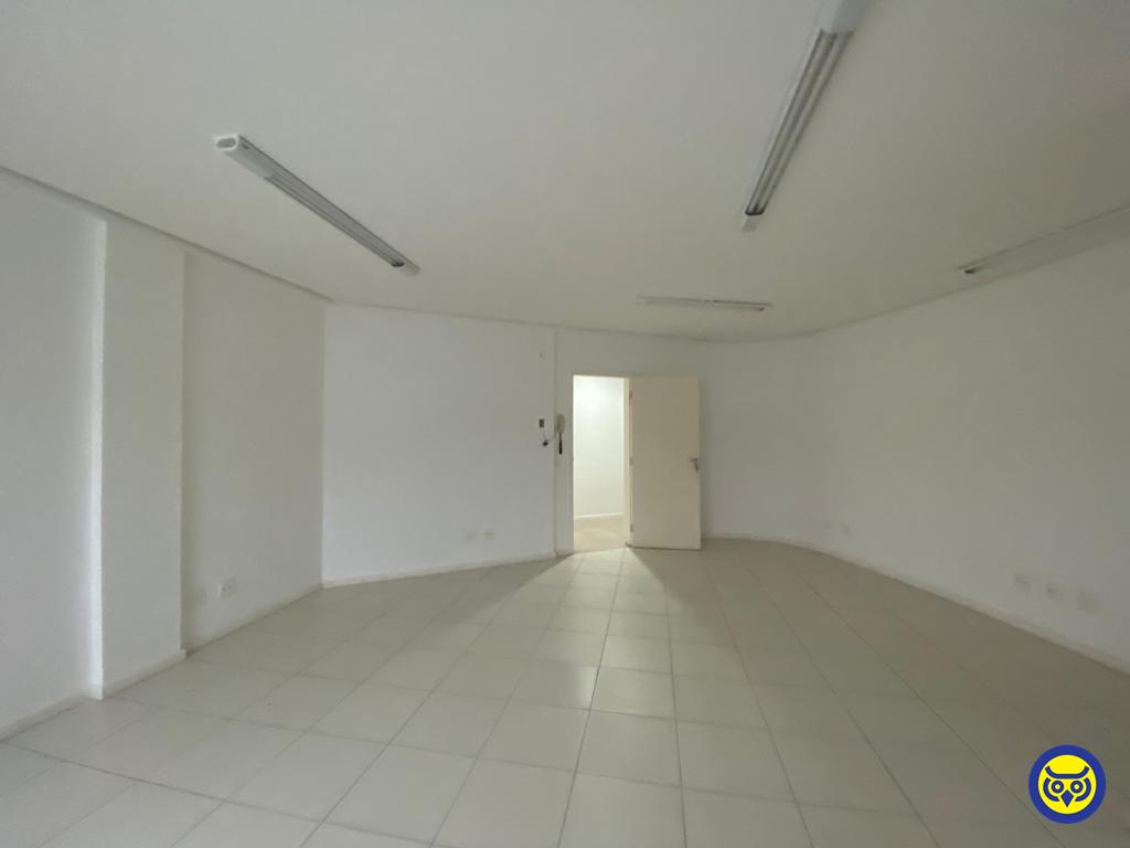 Salas/Conjuntos para aluguel no Córrego Grande: 