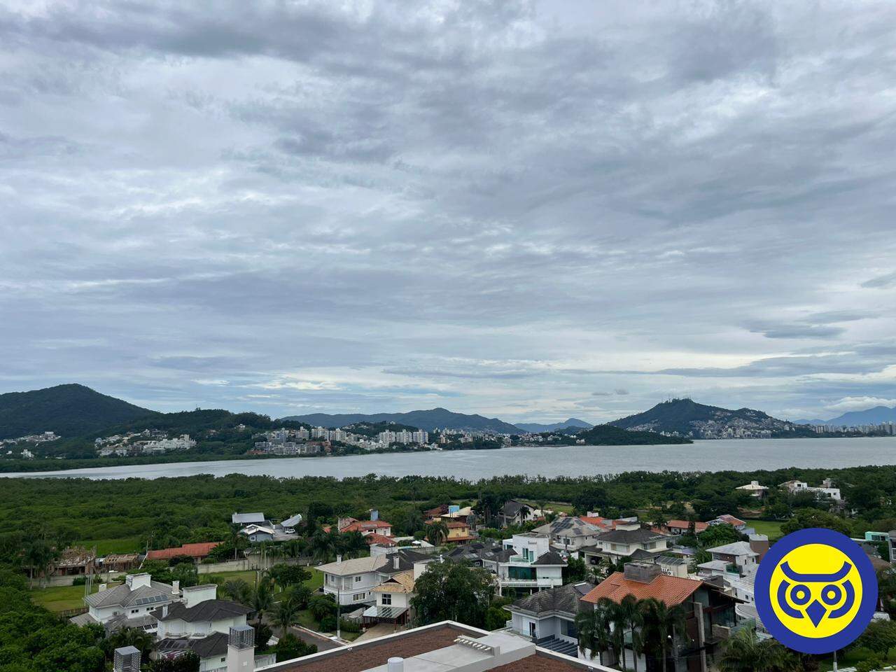 Apartamento para aluguel no Cacupé: 