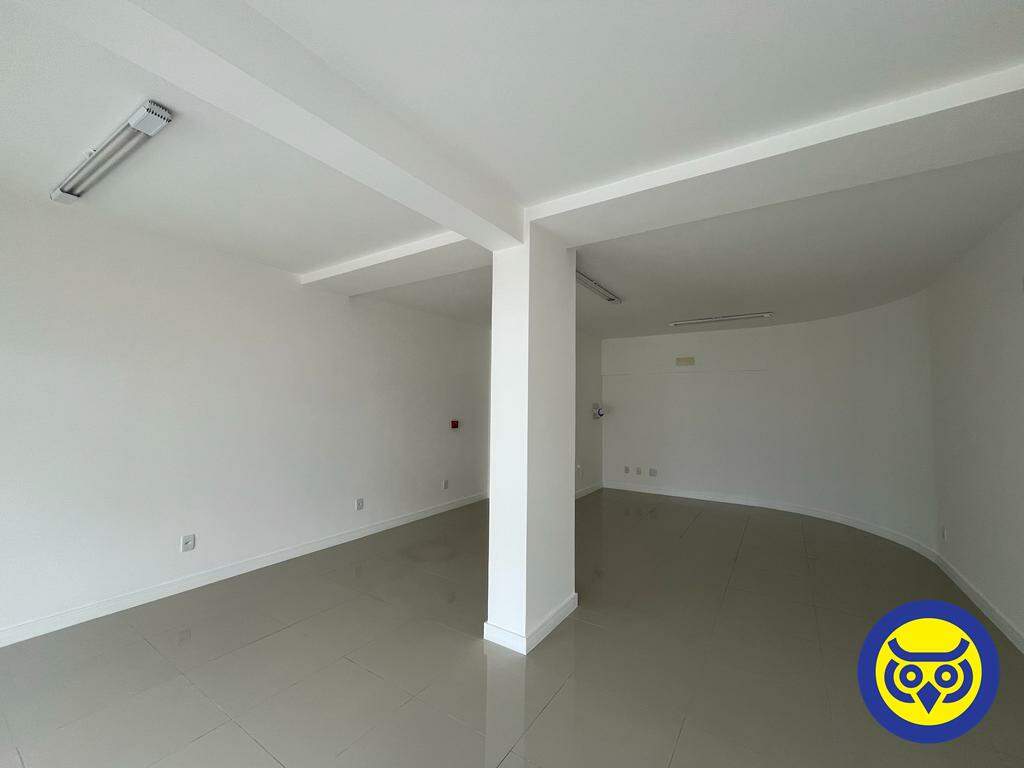 Loja para aluguel no Barreiros: 