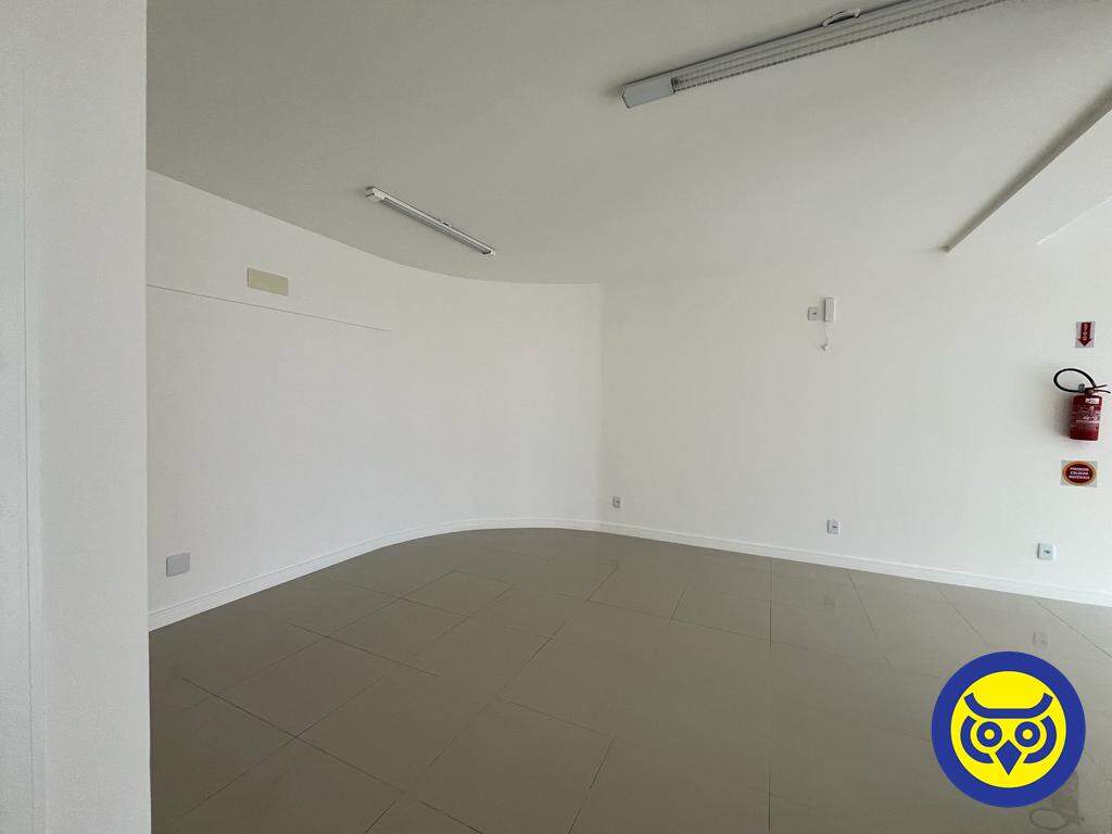 Loja para aluguel no Barreiros: 