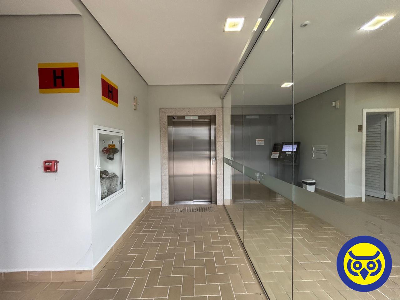 Sala para aluguel no Canto: 