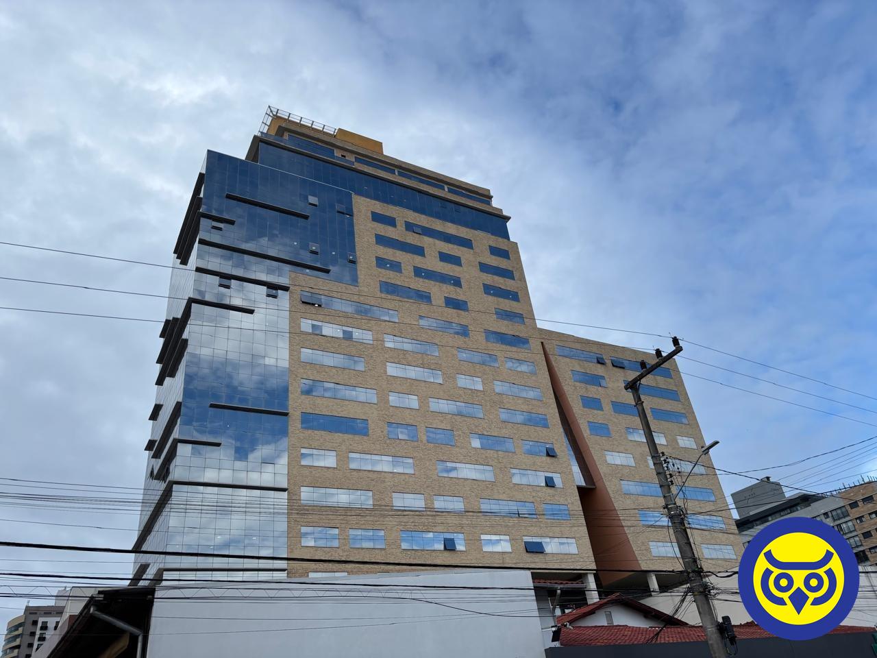 Sala para aluguel no Canto: 