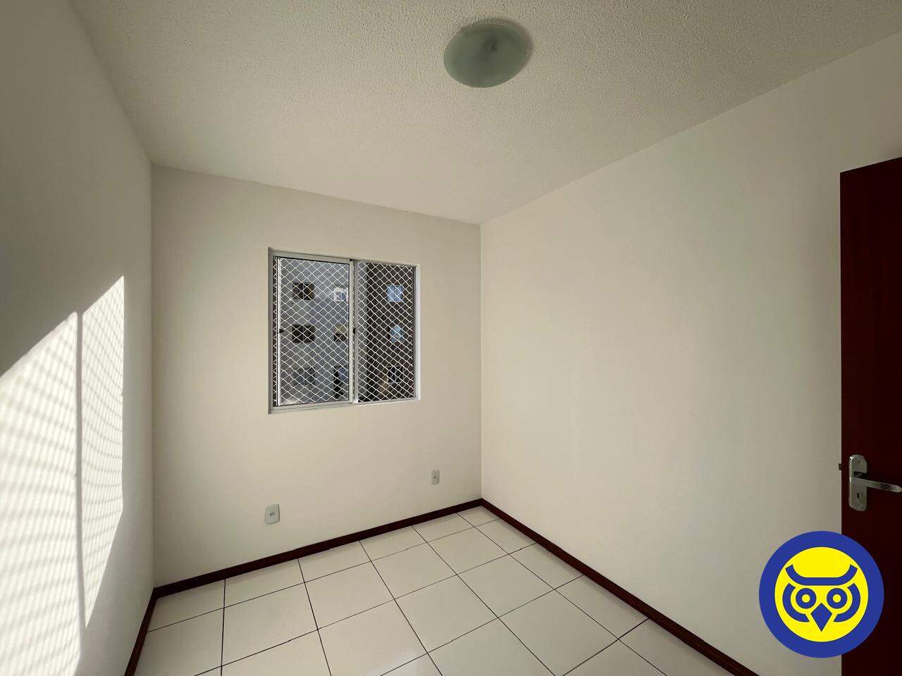 Apartamento para aluguel no Fundos: 