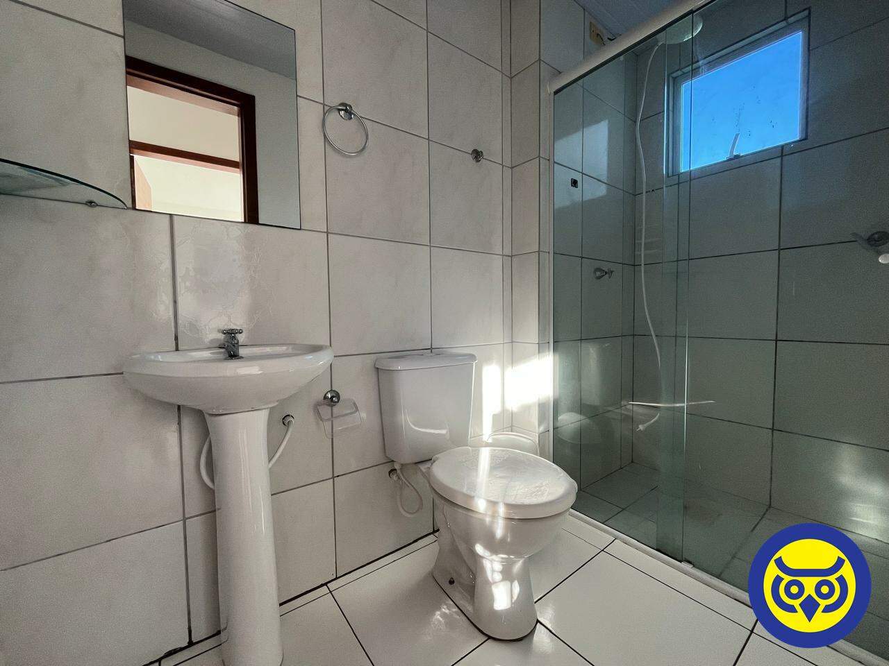 Apartamento para aluguel no Fundos: 