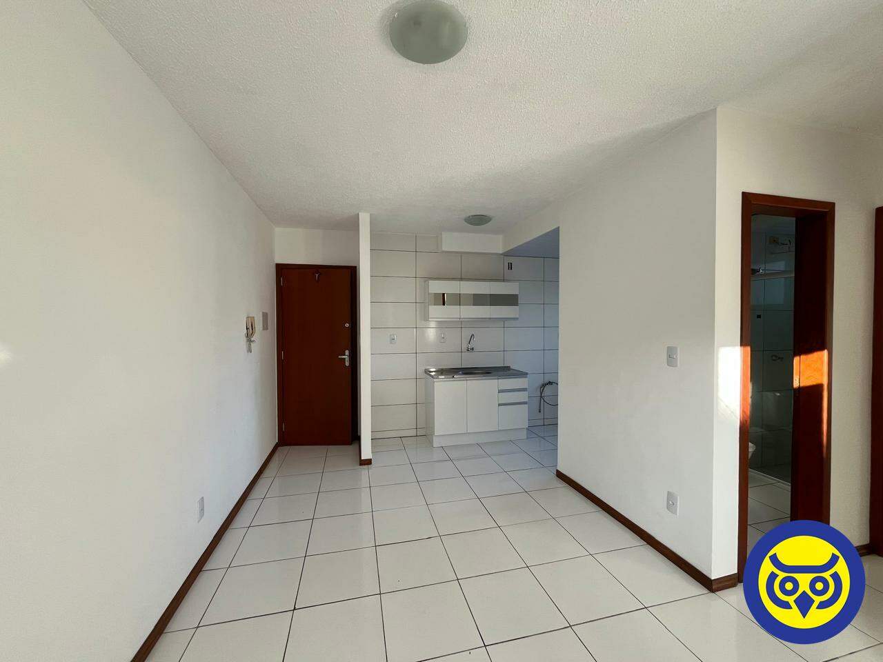 Apartamento para aluguel no Fundos: 