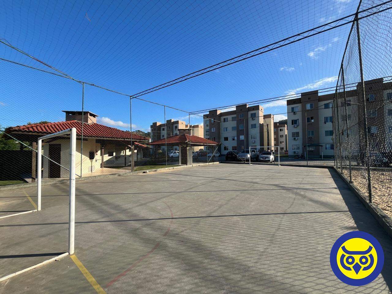 Apartamento para aluguel no Fundos: 