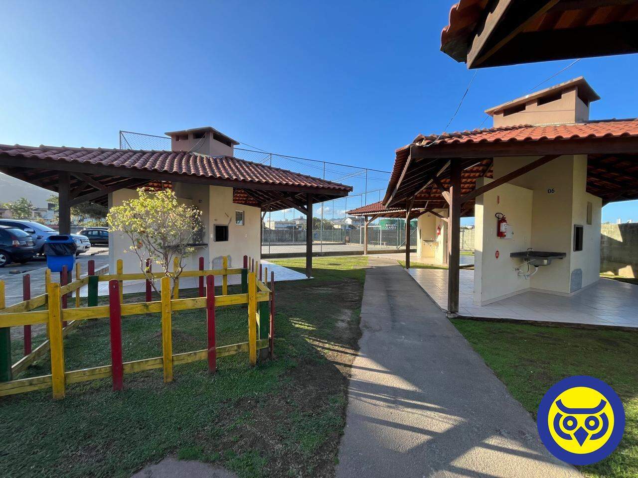 Apartamento para aluguel no Fundos: 