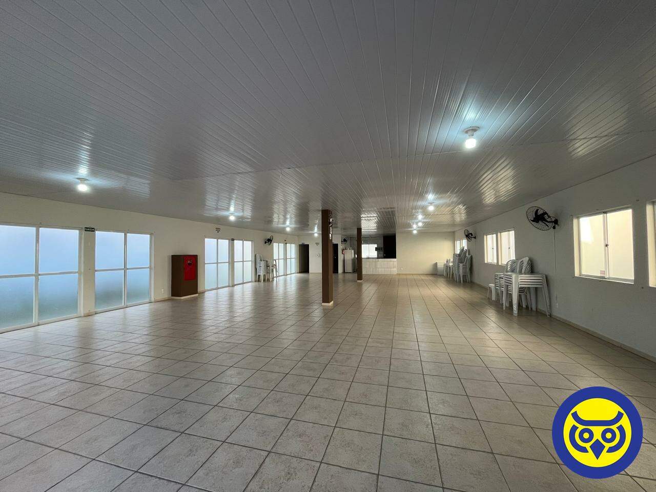 Apartamento para aluguel no Fundos: 