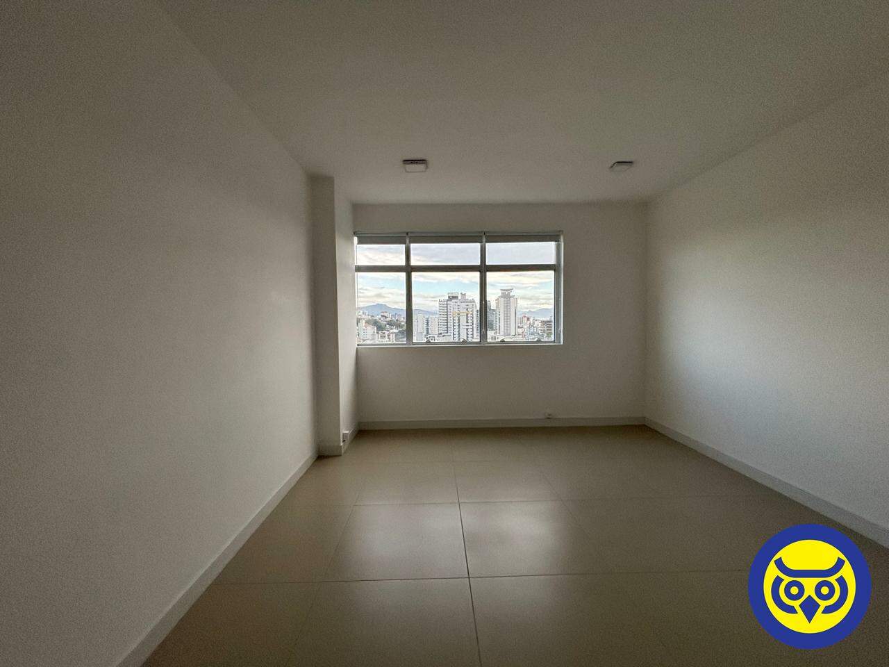 Salas/Conjuntos para aluguel no Canto: 