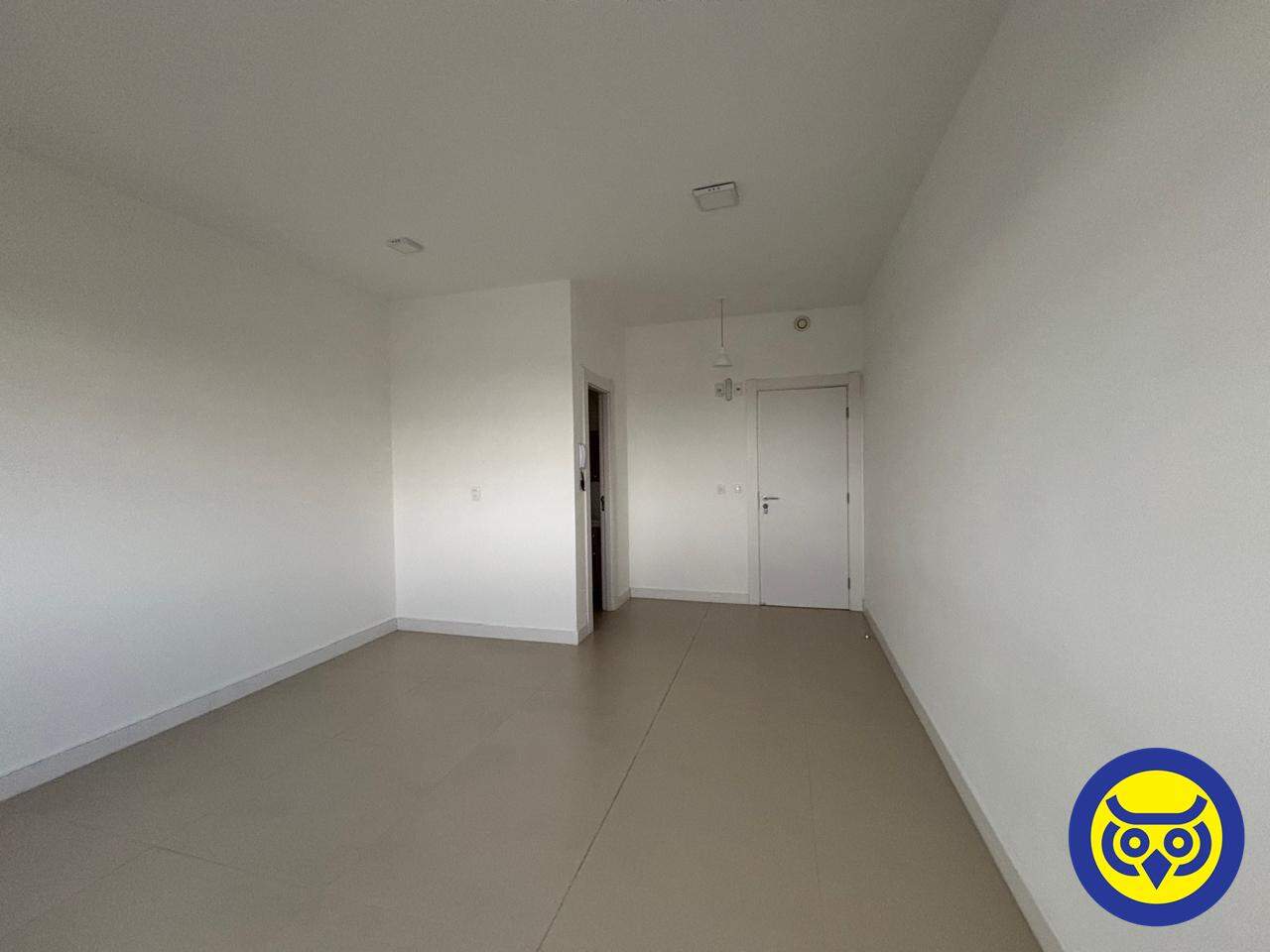 Salas/Conjuntos para aluguel no Canto: 