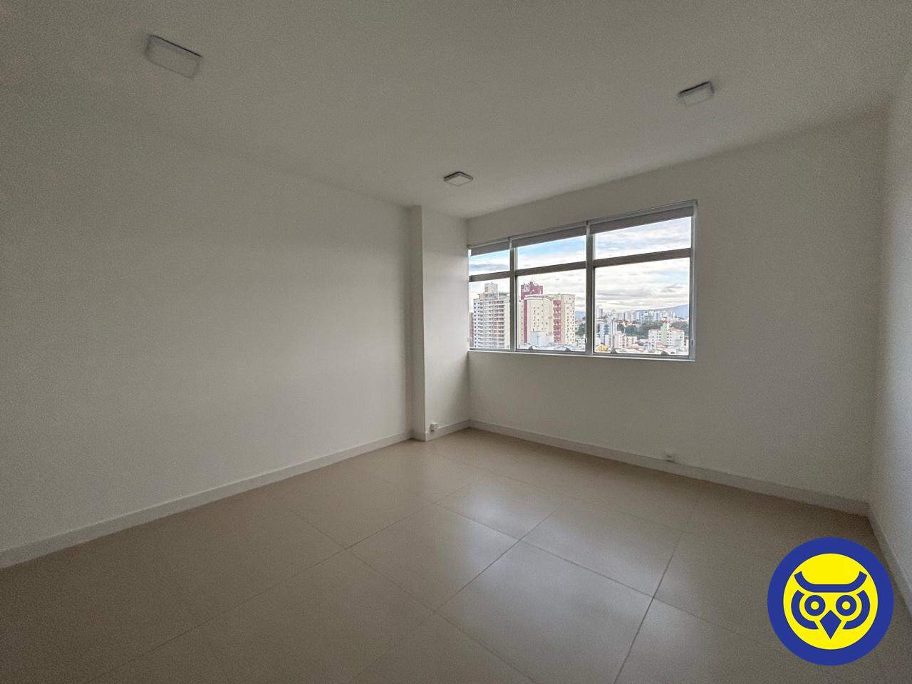 Salas/Conjuntos para aluguel no Canto: 