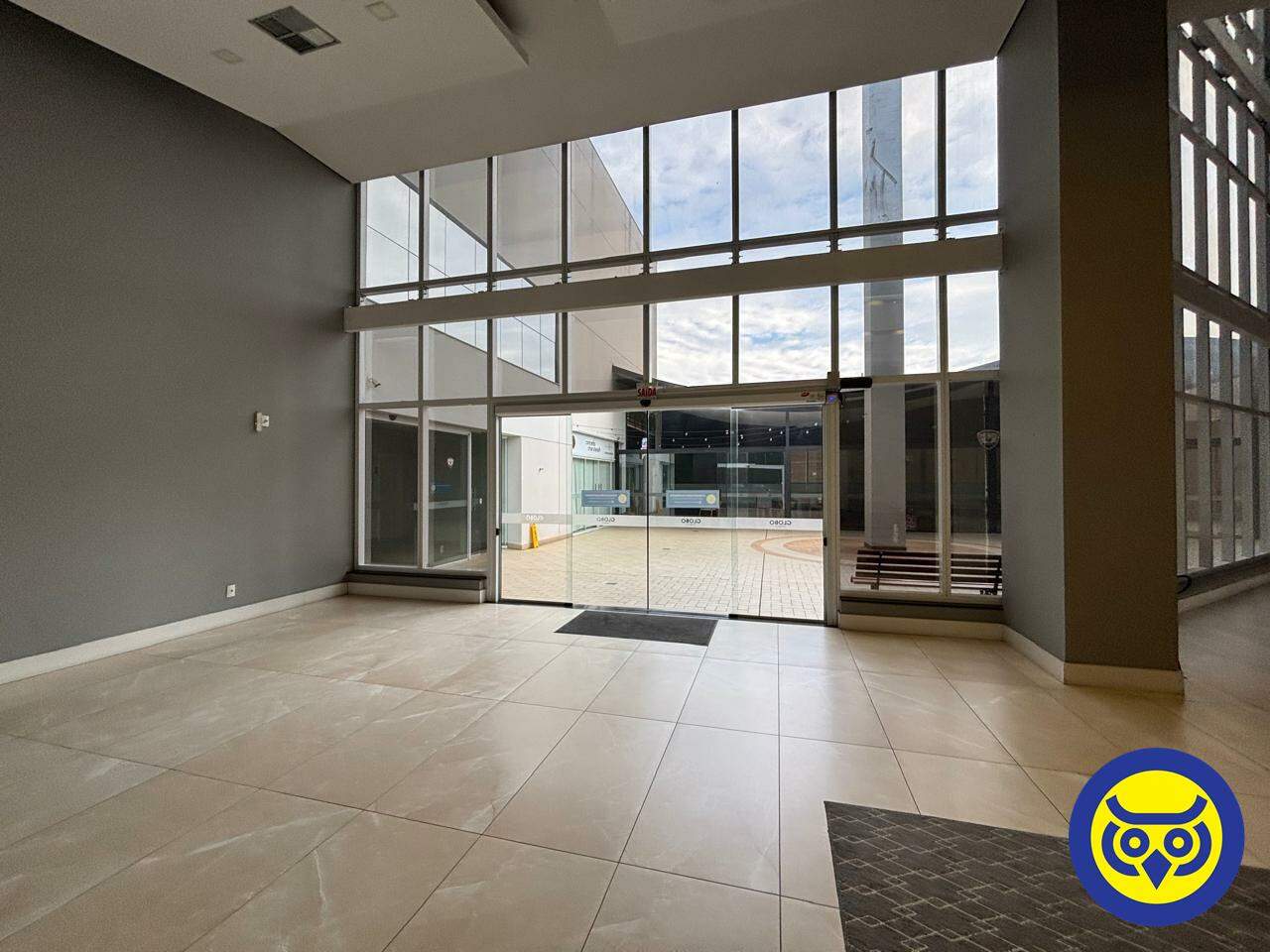 Salas/Conjuntos para aluguel no Canto: 