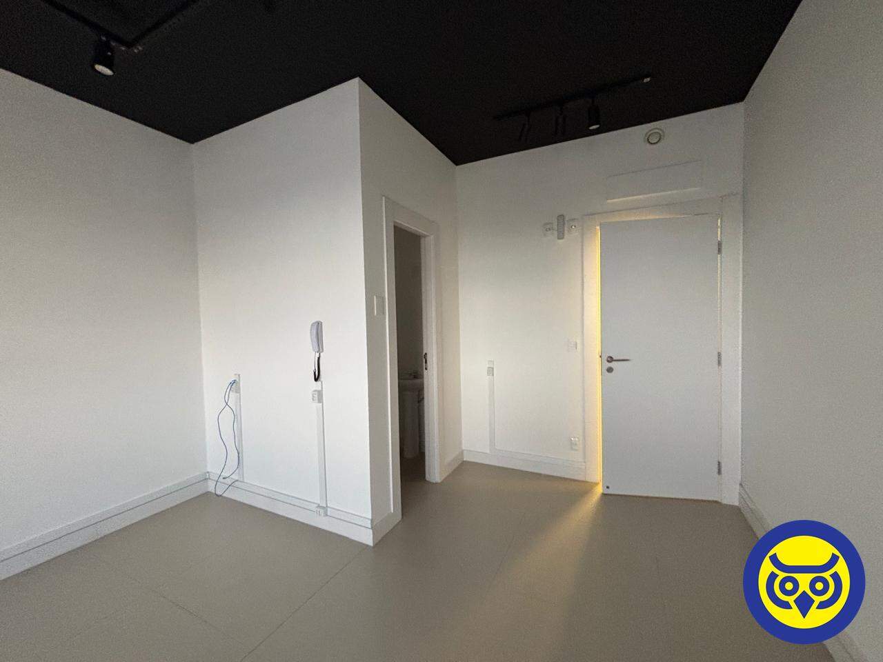 Salas/Conjuntos para aluguel no Canto: 