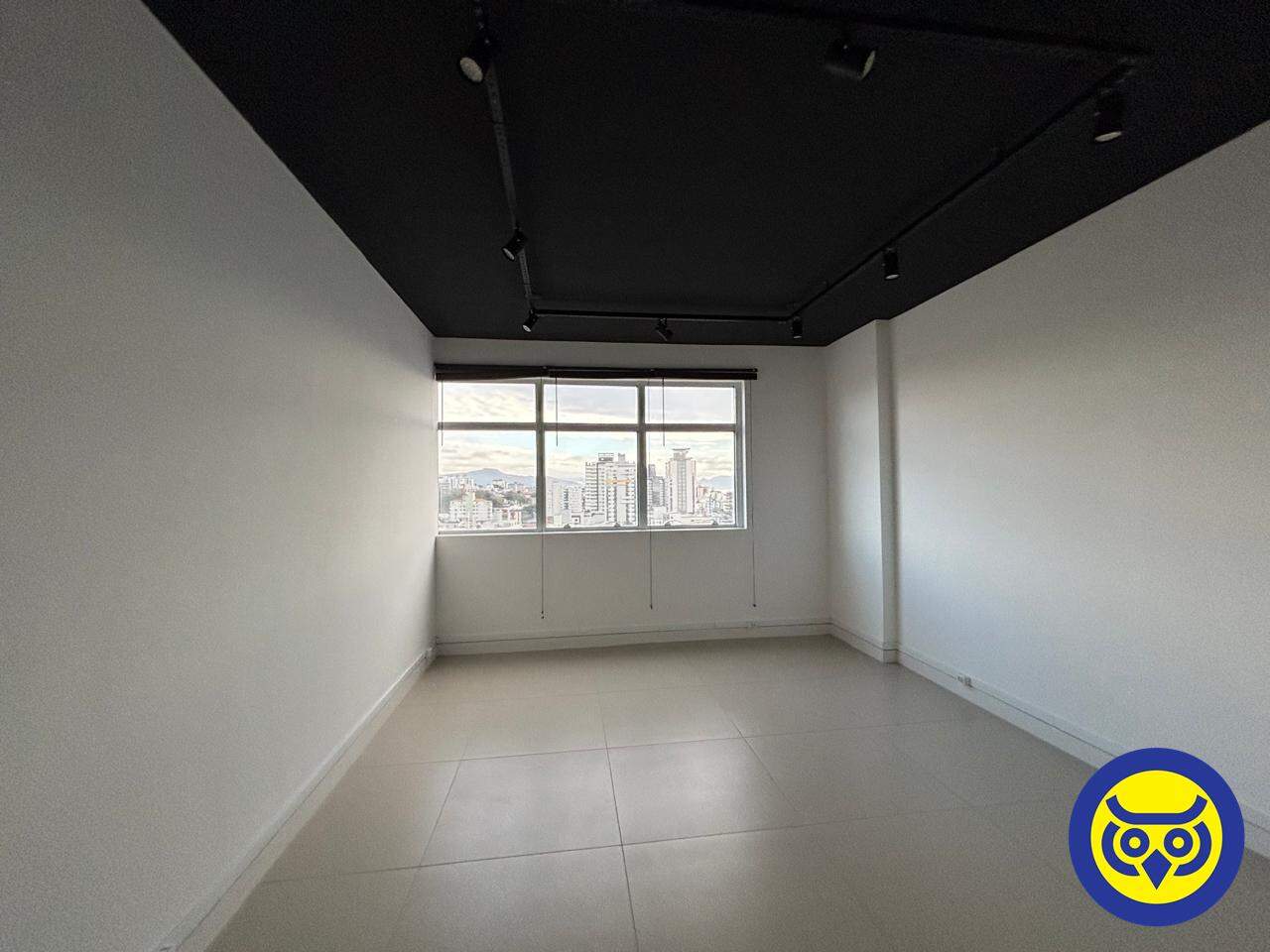 Salas/Conjuntos para aluguel no Canto: 