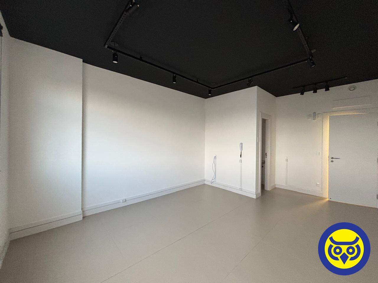 Salas/Conjuntos para aluguel no Canto: 