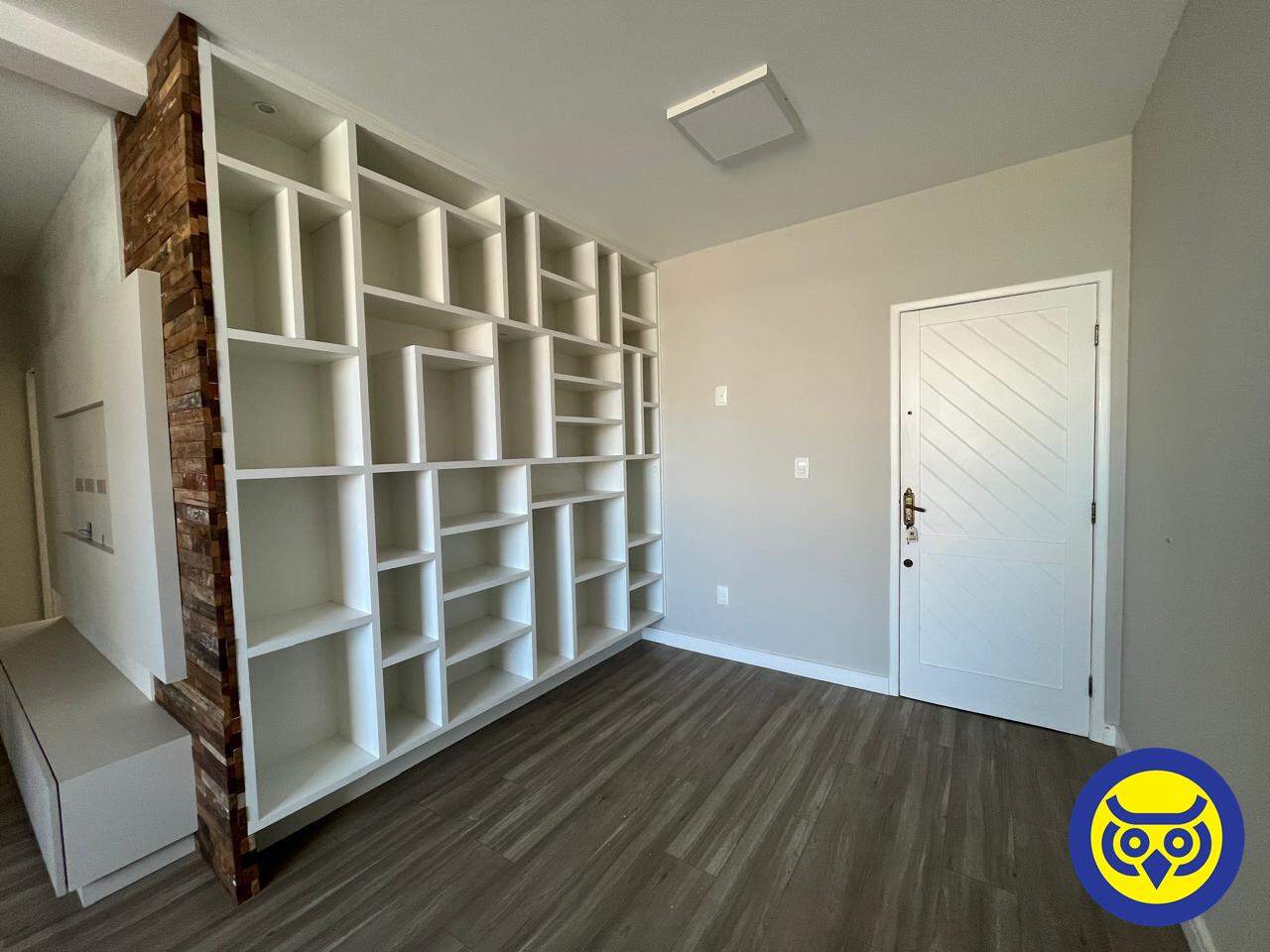 Apartamento para aluguel no Canto: 