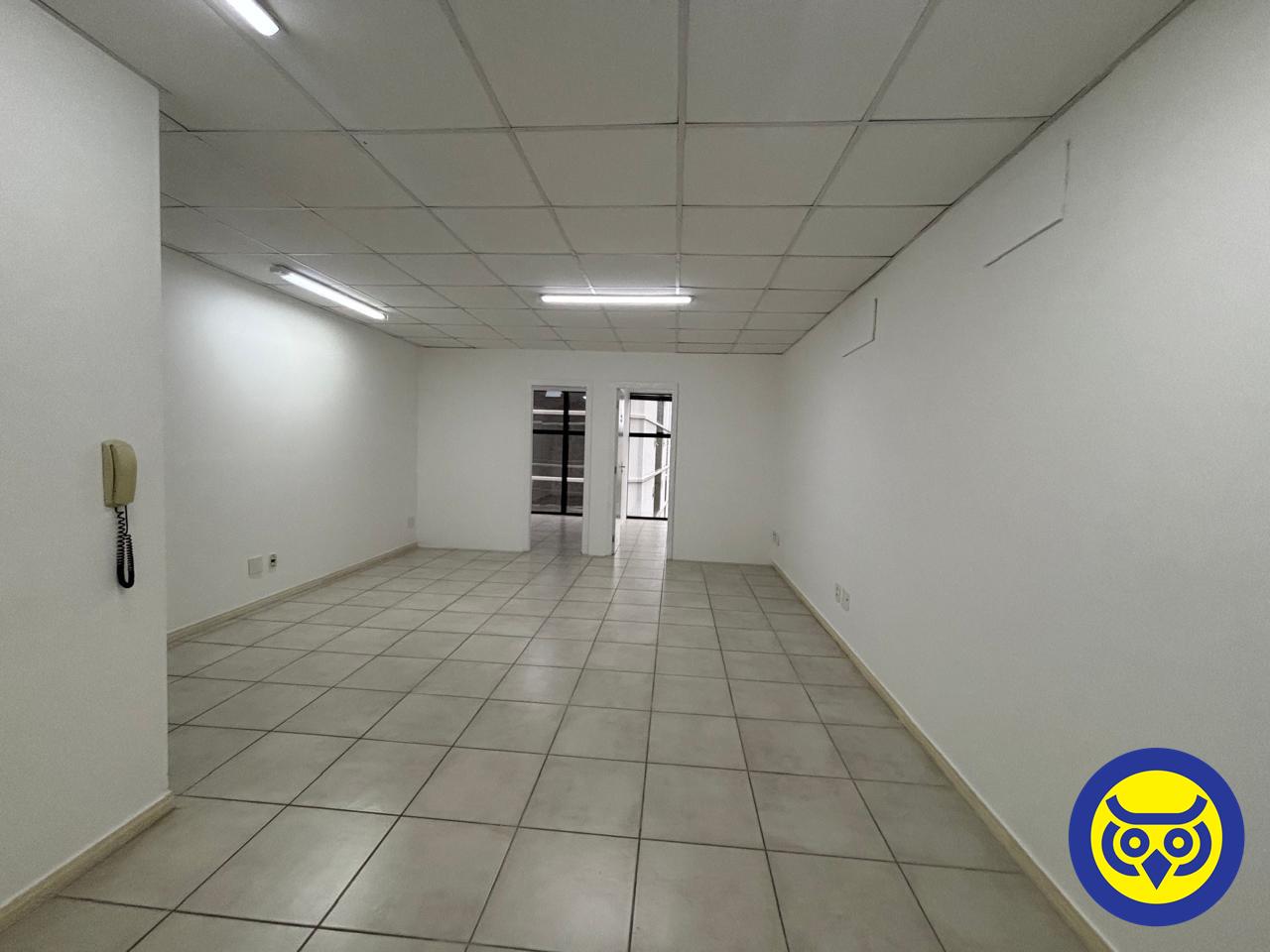 Sala para aluguel no Centro: 