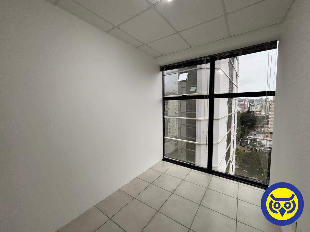 Sala para aluguel no Centro: 