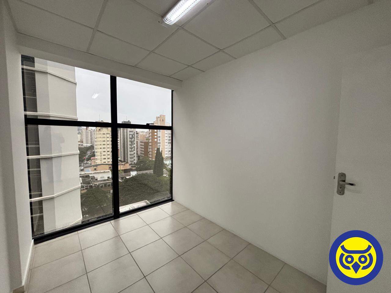 Sala para aluguel no Centro: 
