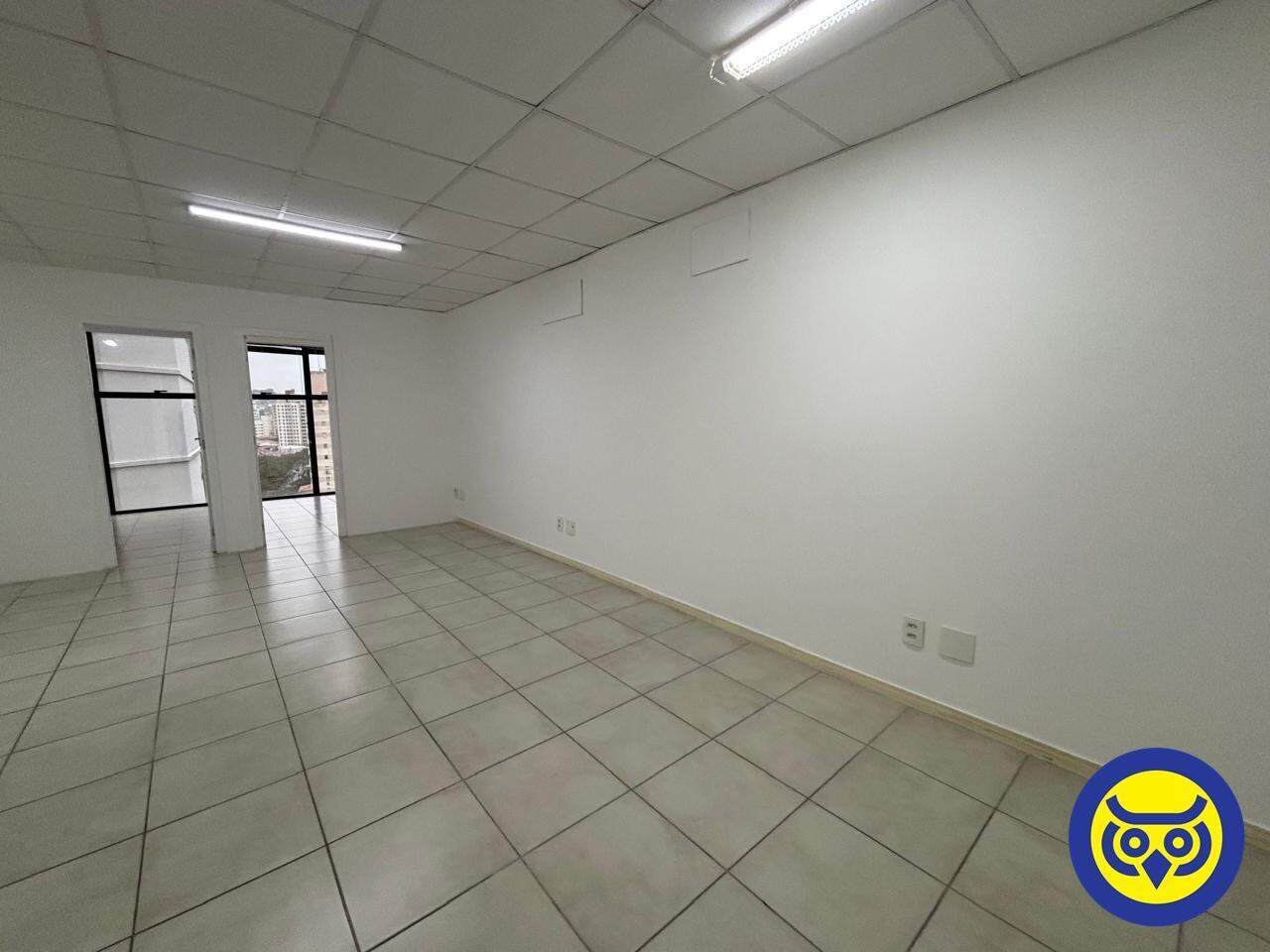 Sala para aluguel no Centro: