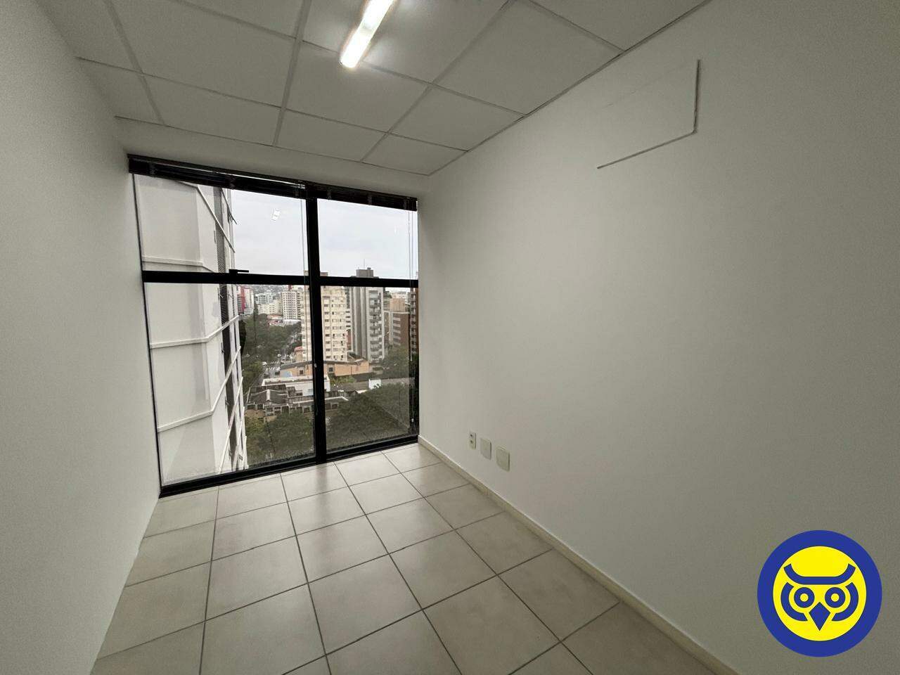 Sala para aluguel no Centro: 