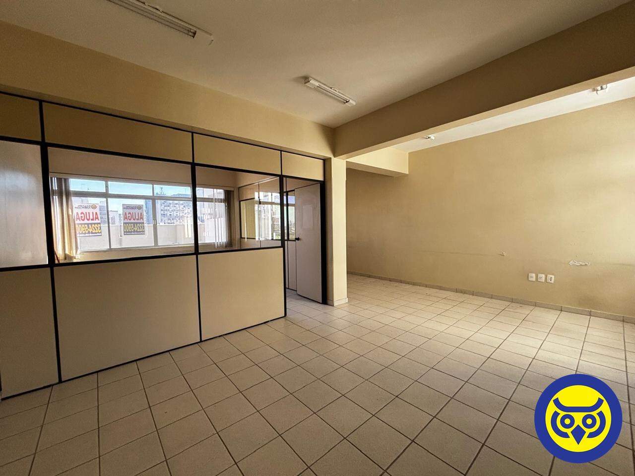 Sala para aluguel no Centro: 