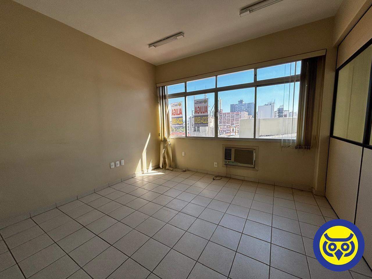 Sala para aluguel no Centro: 