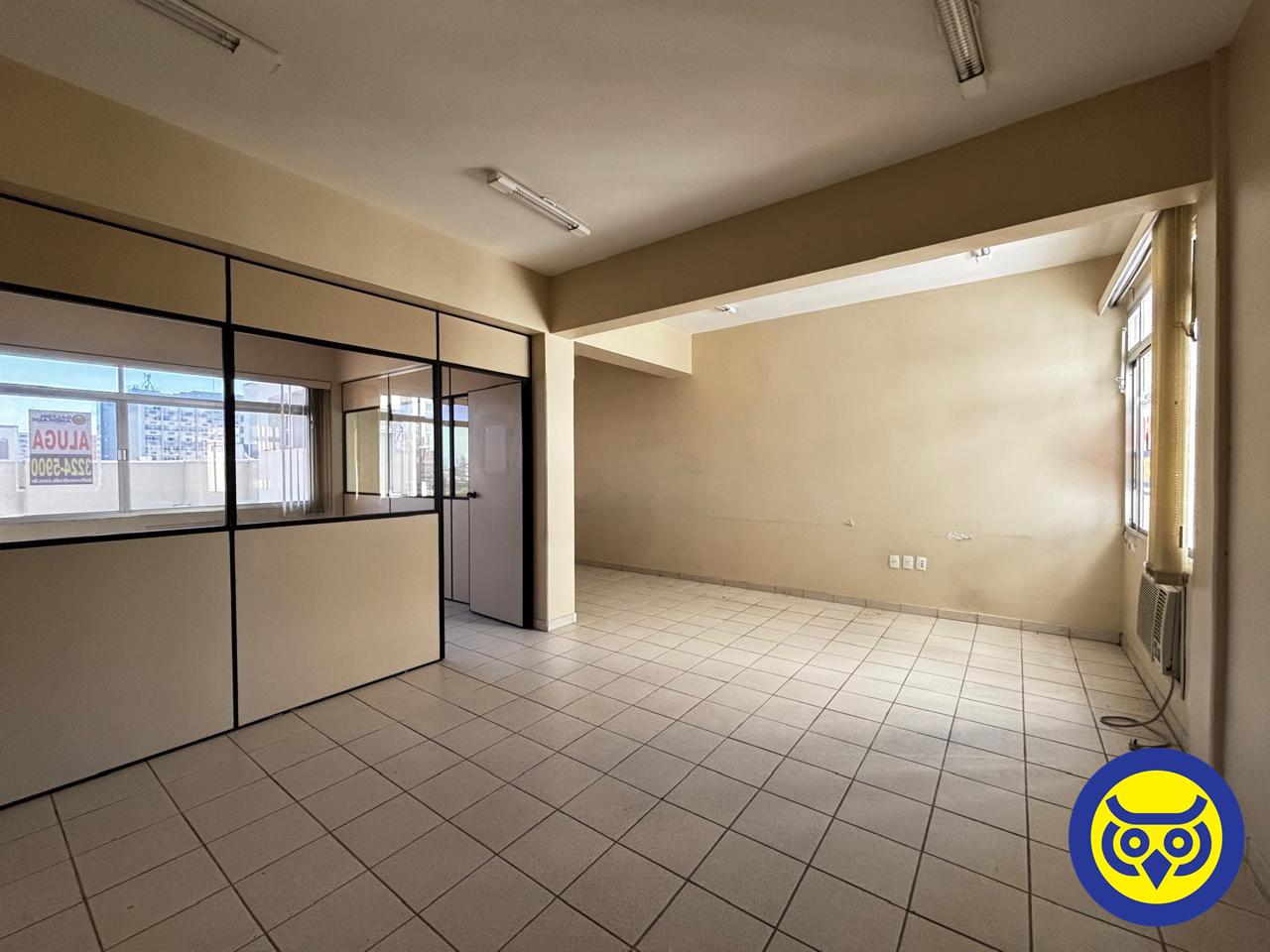 Sala para aluguel no Centro: 