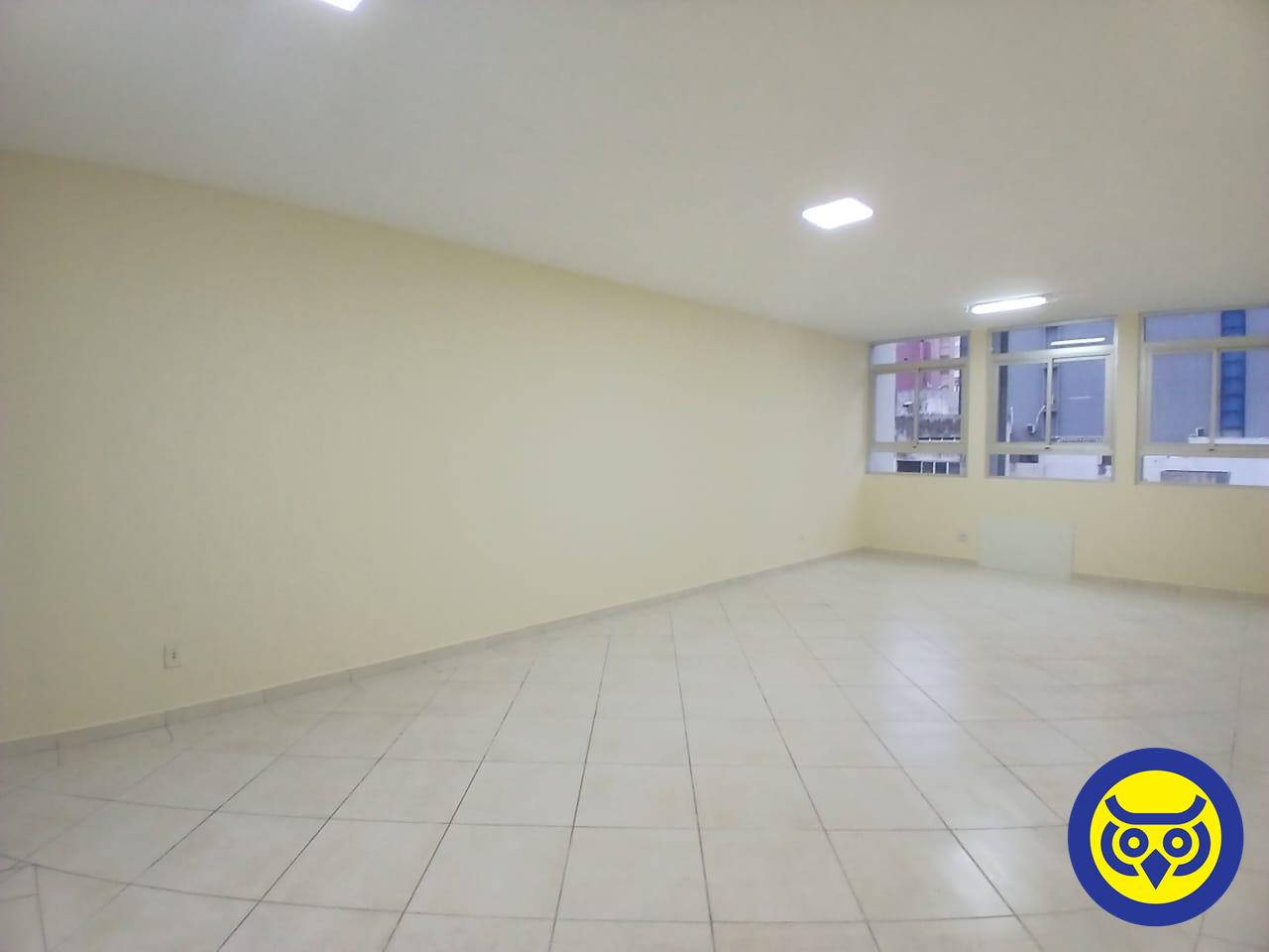 Sala para aluguel no Centro: 