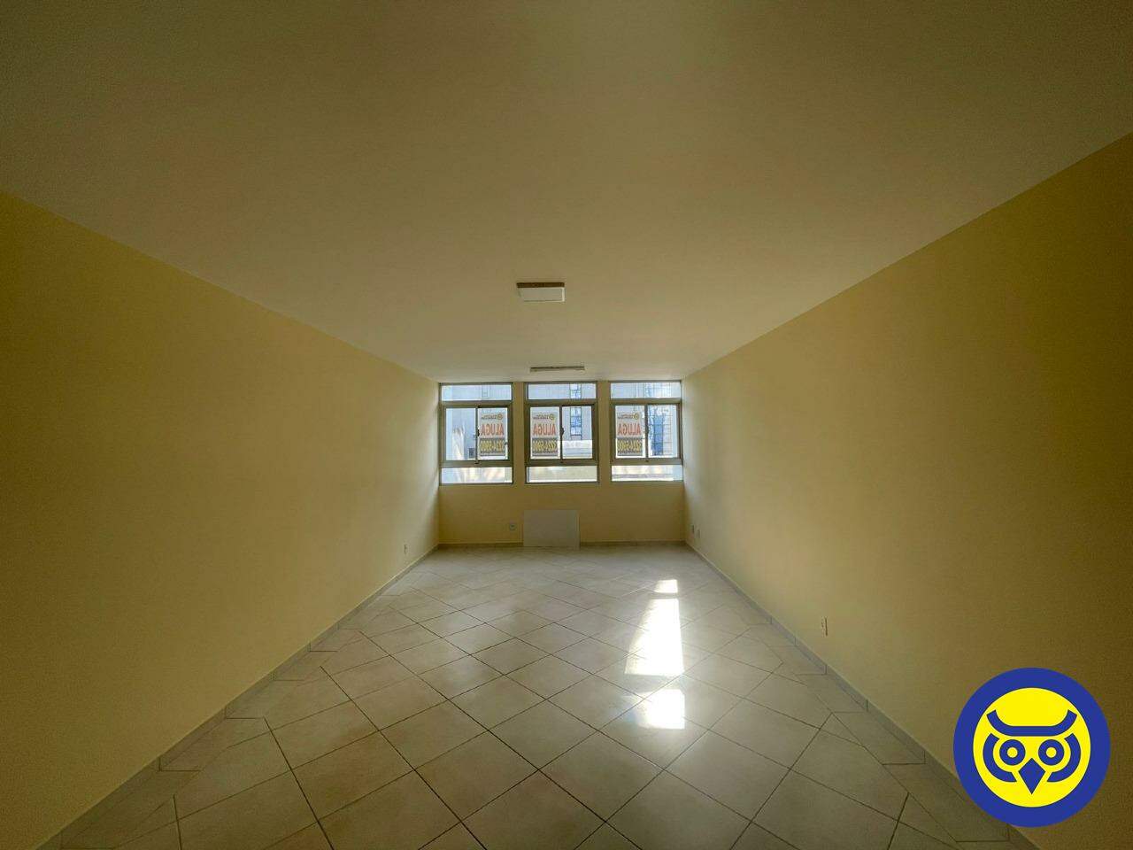 Sala para aluguel no Centro: