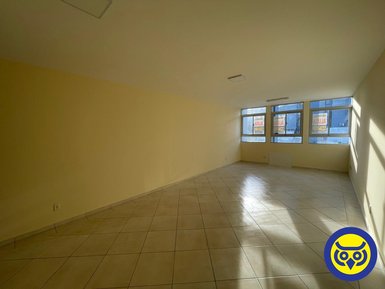 Sala para aluguel no Centro: 